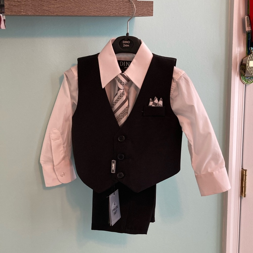 24 month, 4 piece black/white vest set